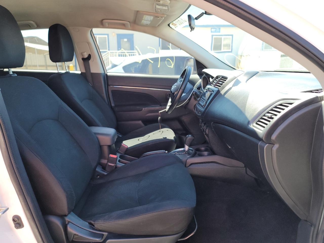 Photo 5 from auction – 2015 MITSUBISHI OUTLANDER with VIN 4A4AR3AU9FE021463