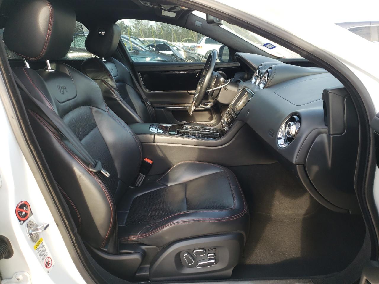 Photo 5 from auction – 2015 JAGUAR XJR with VIN SAJWA2EK3FMV85477
