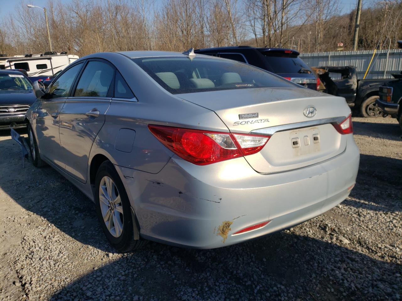 Photo 3 from auction – 2013 HYUNDAI SONATA GLS with VIN 5NPEB4AC7DH645088