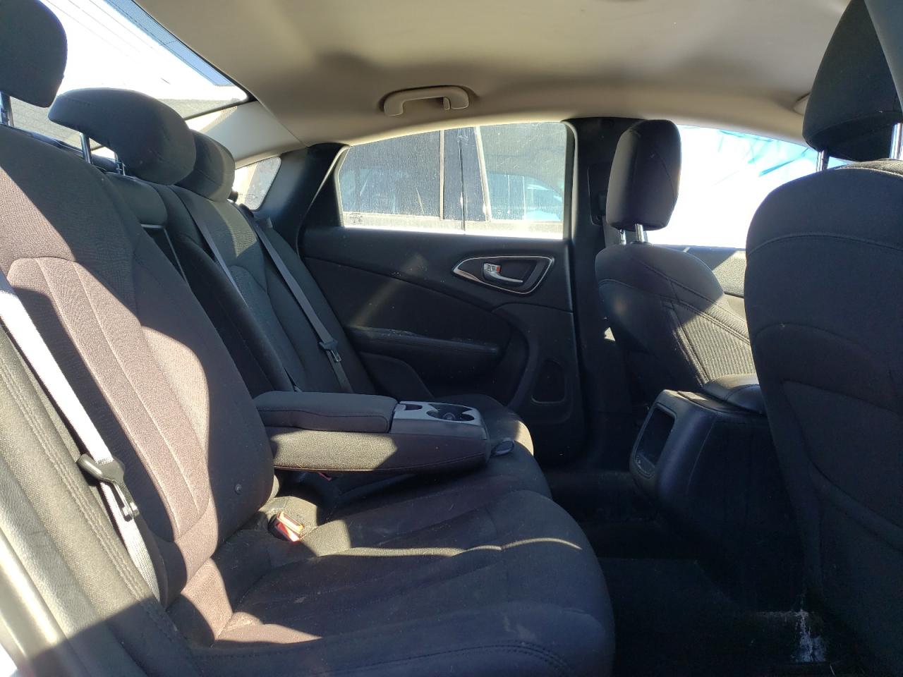 Photo 6 from auction – 2016 CHRYSLER 200 LX with VIN 1C3CCCFBXGN186193