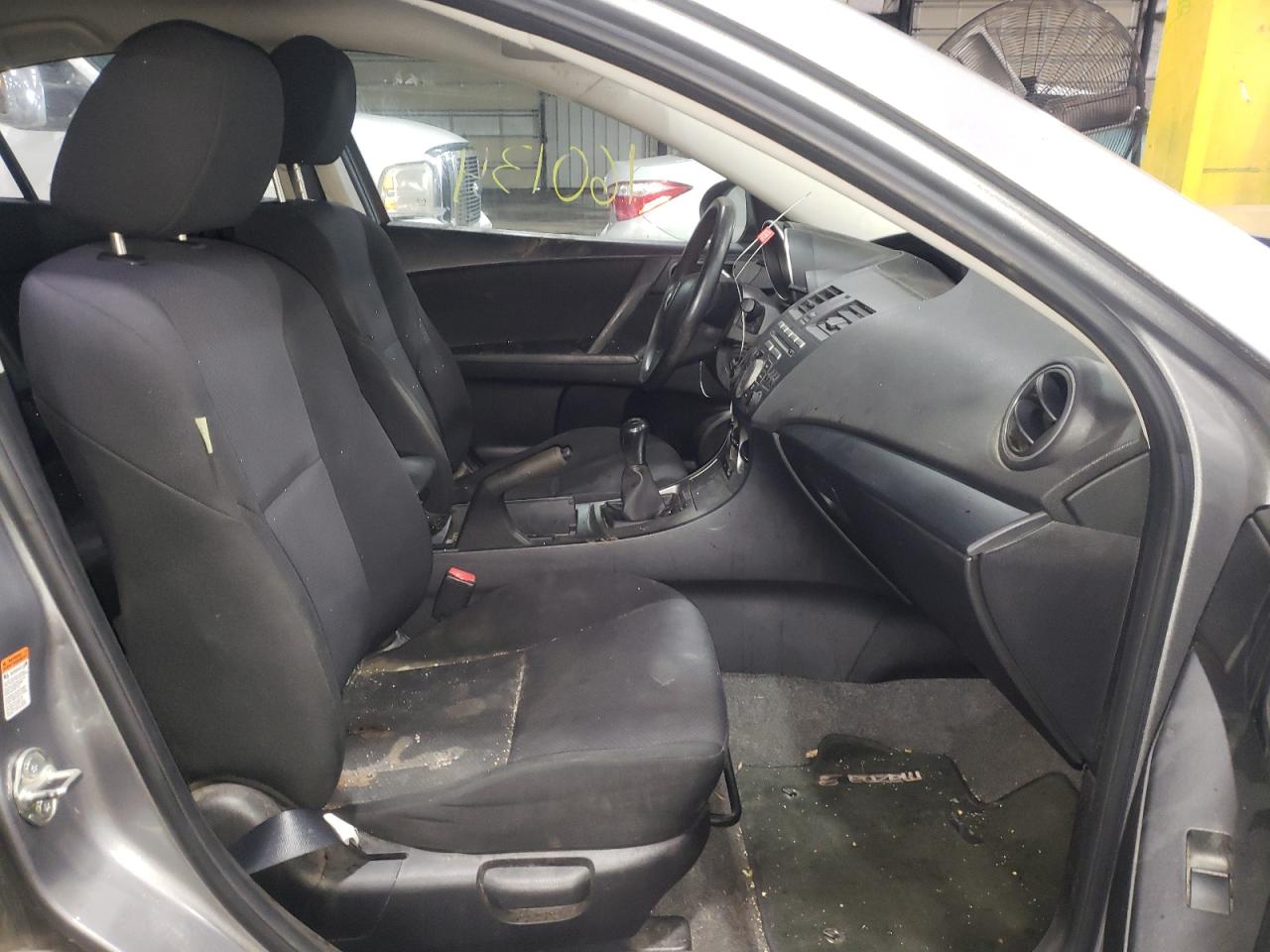 Photo 5 from auction – 2010 MAZDA 3 I with VIN JM1BL1SG0A1283009