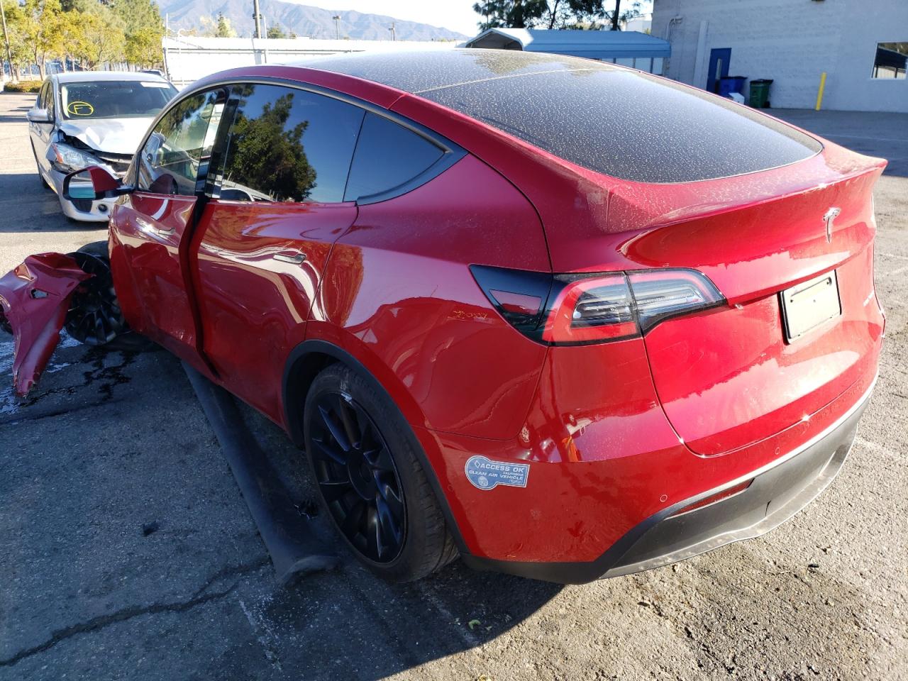 Photo 3 from auction – 2020 TESLA MODEL Y with VIN 5YJYGDEE3LF055381