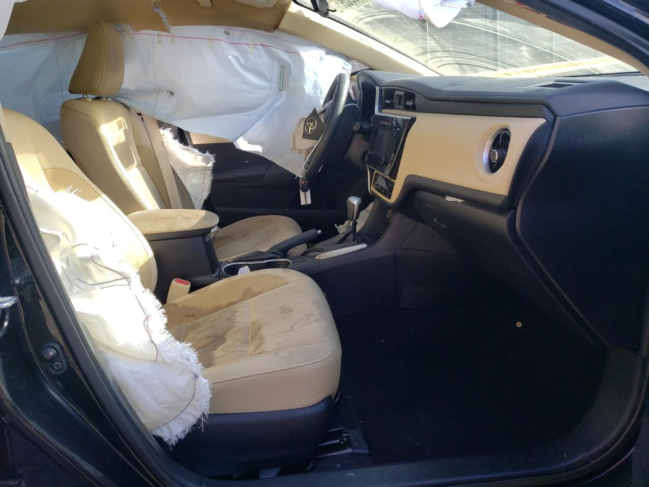 Photo 5 from auction – 2017 TOYOTA COROLLA L with VIN 2T1BURHE7HC840456