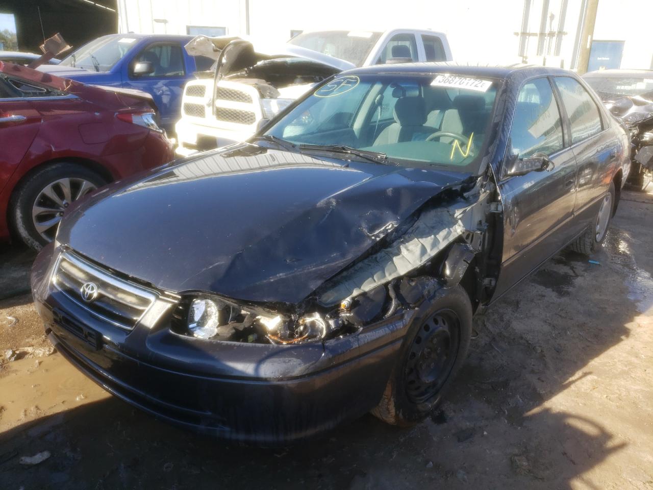 Photo 2 from auction – 2000 TOYOTA CAMRY CE with VIN 4T1BG22K2YU996142
