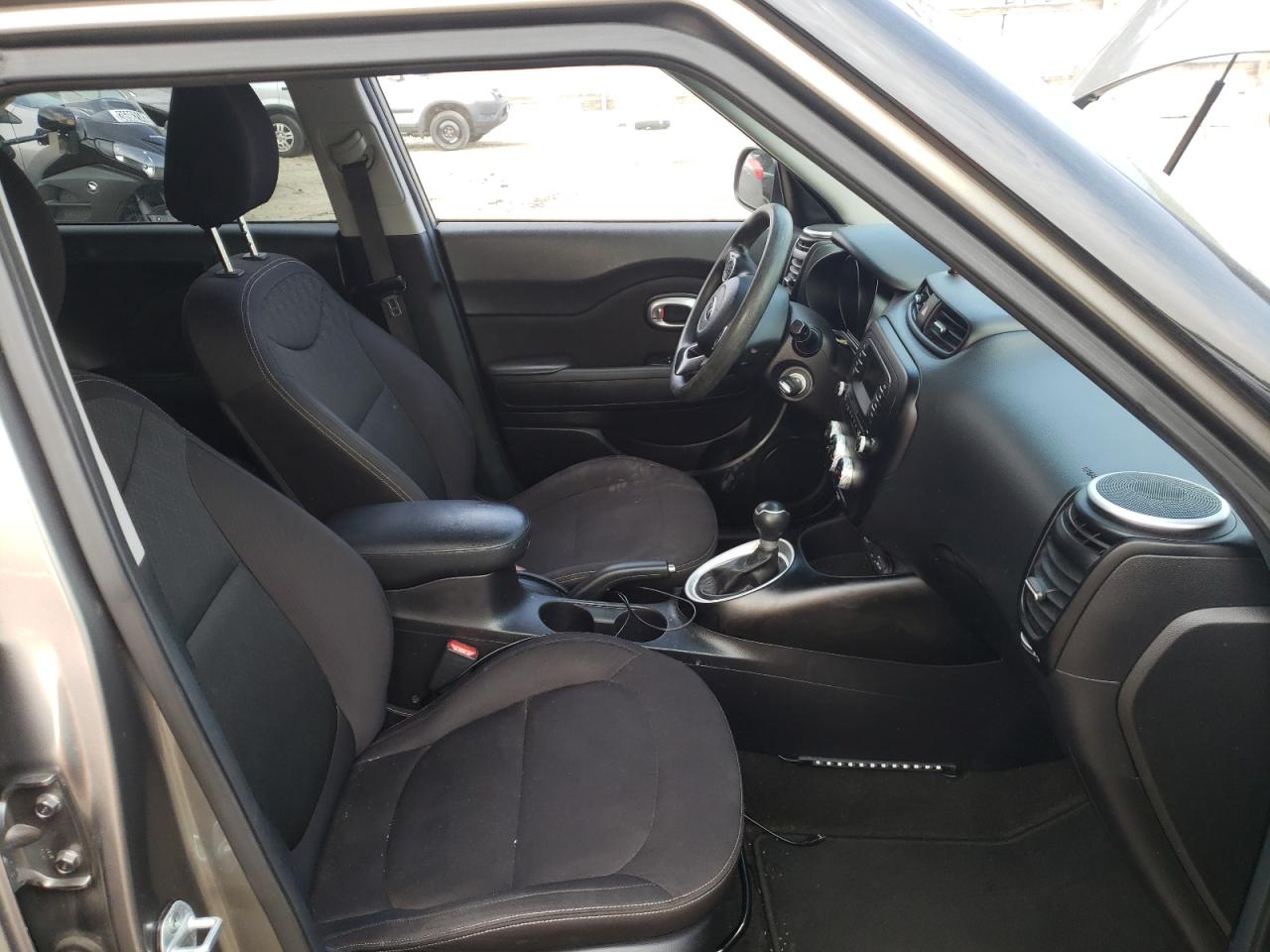 Photo 5 from auction – 2016 KIA SOUL with VIN KNDJN2A22G7273332