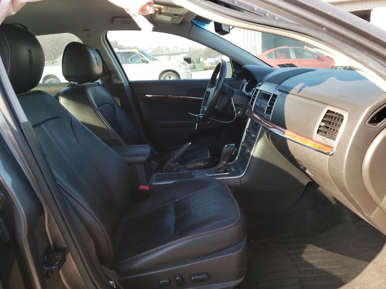Photo 5 from auction – 2012 LINCOLN MKZ with VIN 3LNHL2GC9CR831907