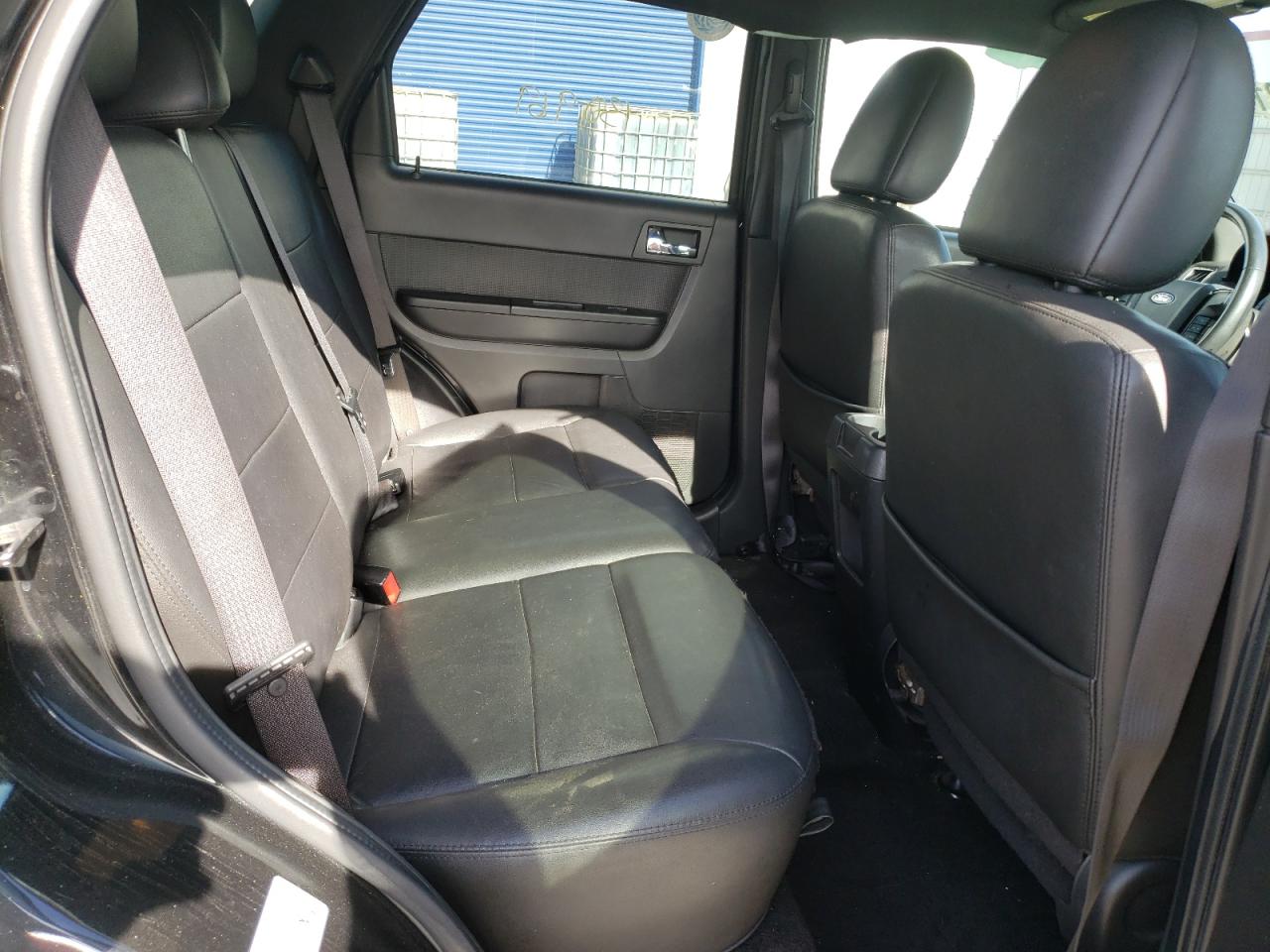 Photo 6 from auction – 2011 FORD ESCAPE LIM with VIN 1FMCU0EGXBKC12124