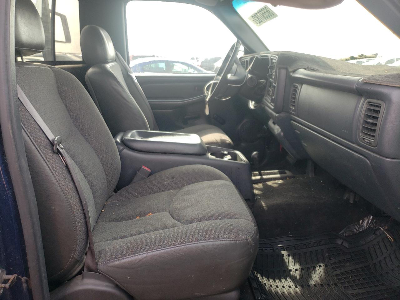 Photo 5 from auction – 2000 GMC NEW SIERRA with VIN 1GTEK14W3YZ180327
