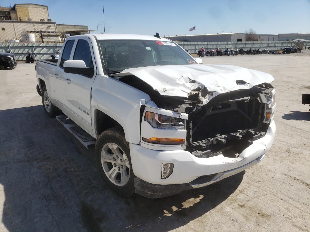 CHEVROLET SILVERADO 2016 with VIN 1GCVKREC2GZ319929 - Photo from auction