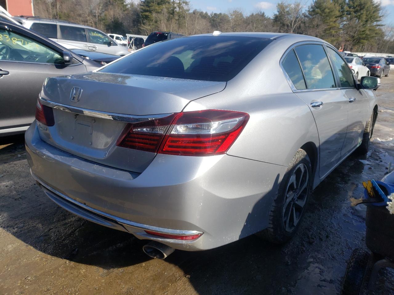 Photo 4 from auction – 2017 HONDA ACCORD EX with VIN 1HGCR2F76HA223718