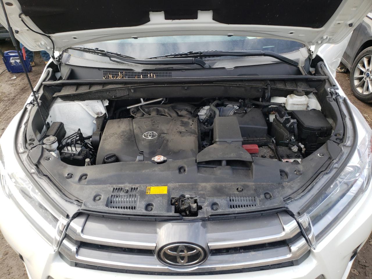 Photo 7 from auction – 2019 TOYOTA HIGHLANDER with VIN 5TDDZRFH1KS939070