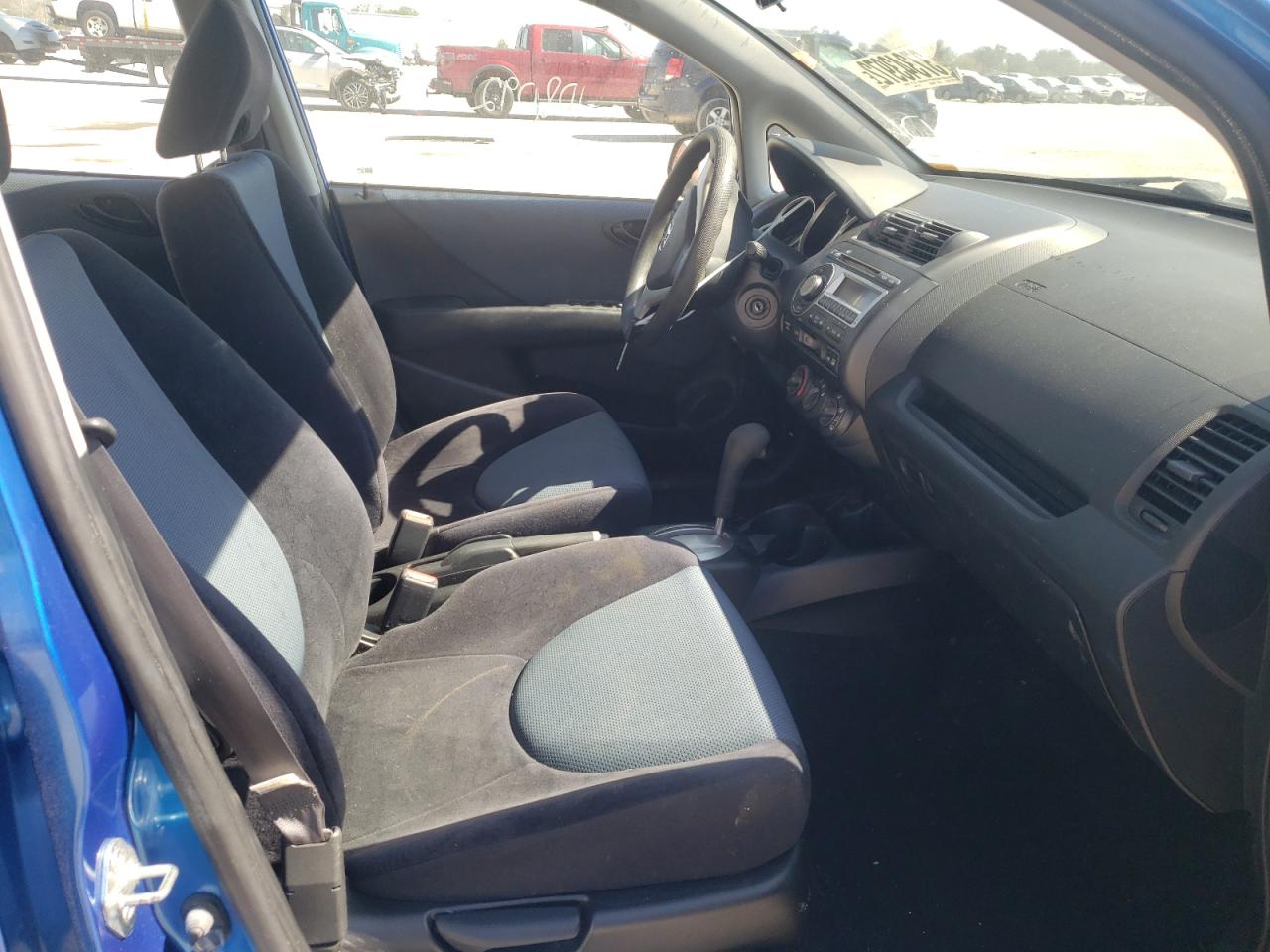 Photo 5 from auction – 2008 HONDA FIT with VIN JHMGD38498S018846