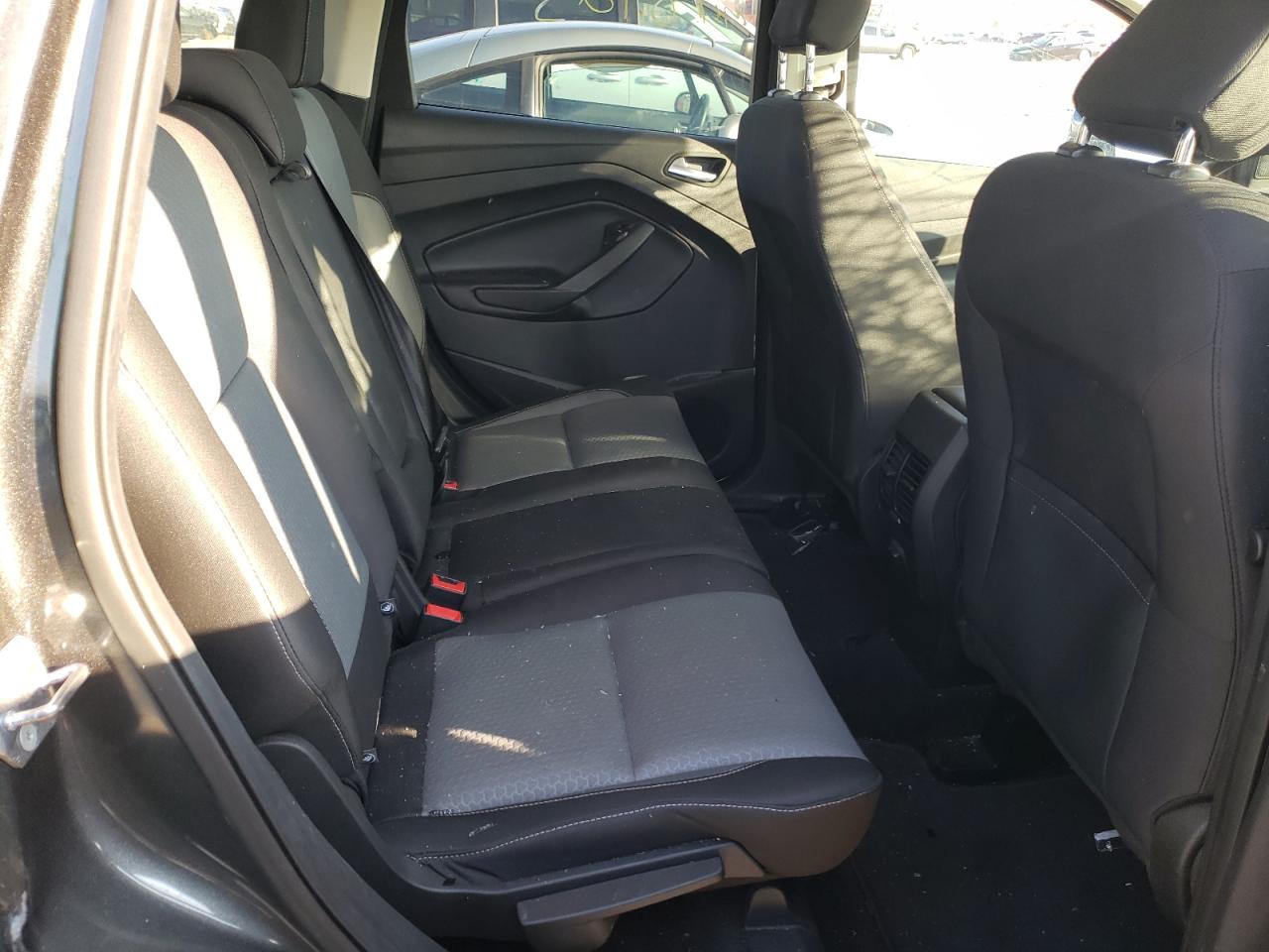 Photo 6 from auction – 2018 FORD ESCAPE SE with VIN 1FMCU0GD4JUA62405