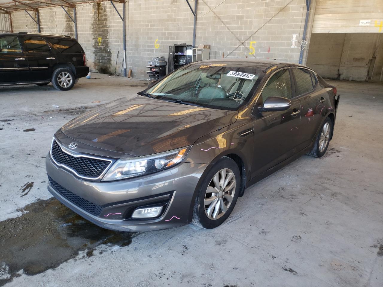 Photo 2 from auction – 2015 KIA OPTIMA EX with VIN 5XXGN4A77FG395188