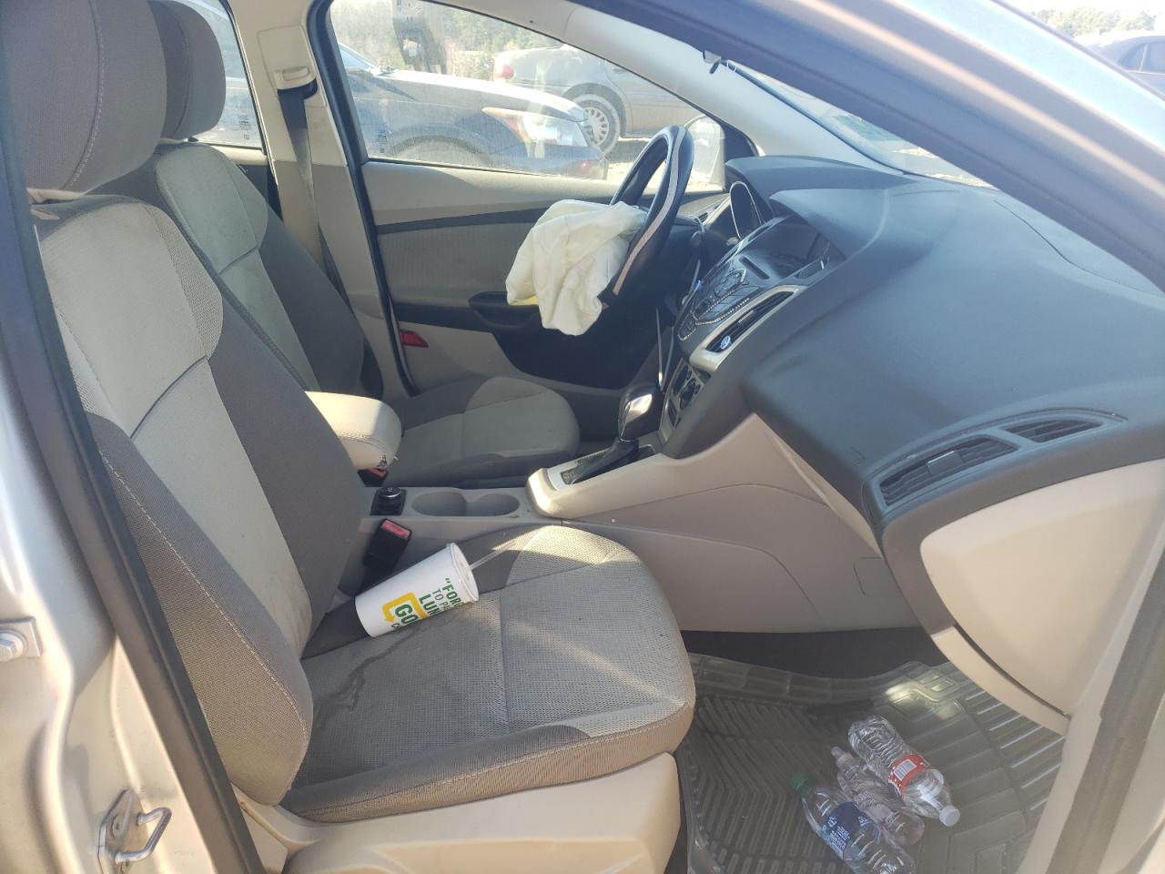 Photo 5 from auction – 2012 FORD FOCUS SE with VIN 1FAHP3F21CL400909