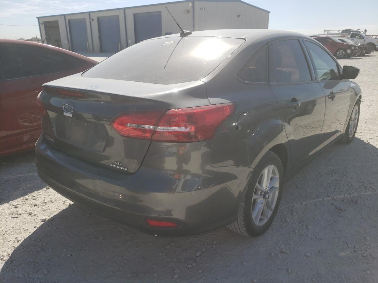 Photo 4 from auction – 2015 FORD FOCUS SE with VIN 1FADP3F2XFL218869
