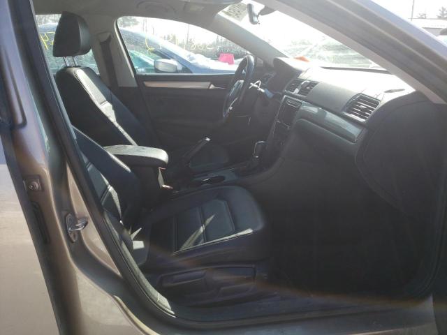 Photo 5 from auction – 2015 VOLKSWAGEN PASSAT S with VIN 1VWAT7A32FC079057