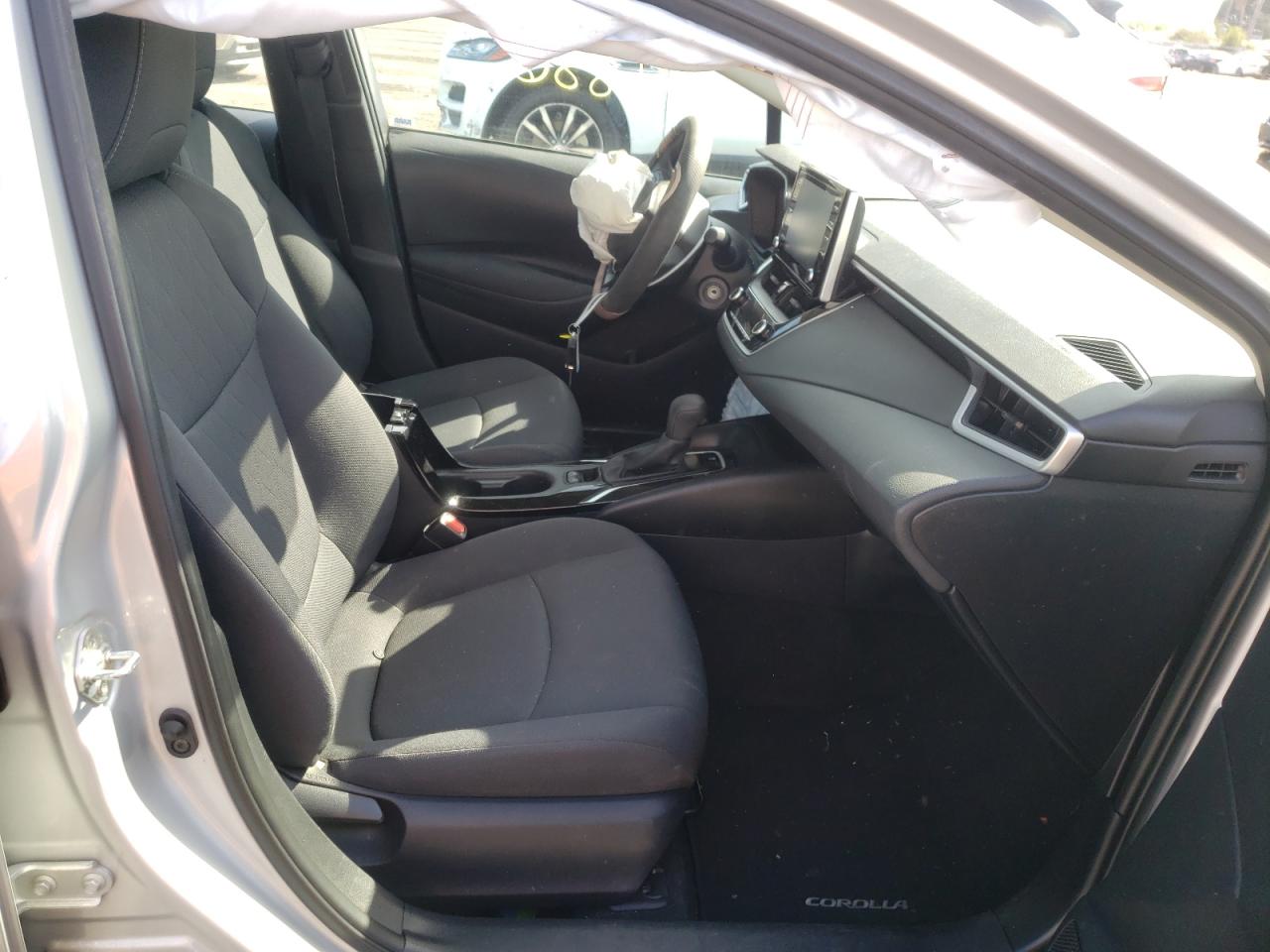 Photo 5 from auction – 2020 TOYOTA COROLLA LE with VIN 5YFEPRAE8LP077645