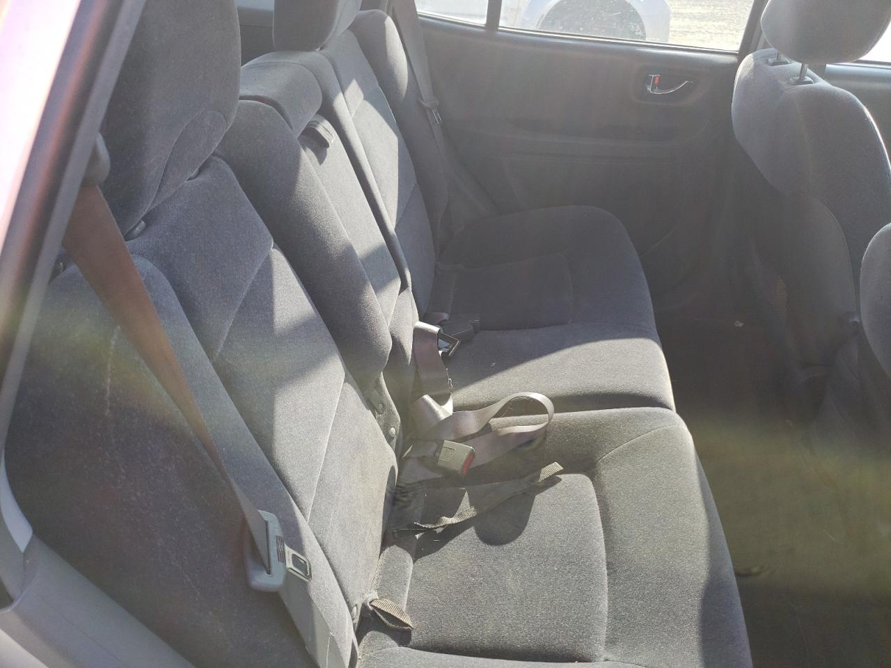 Photo 6 from auction – 2004 HYUNDAI SANTA FE G with VIN KM8SC73D24U853758