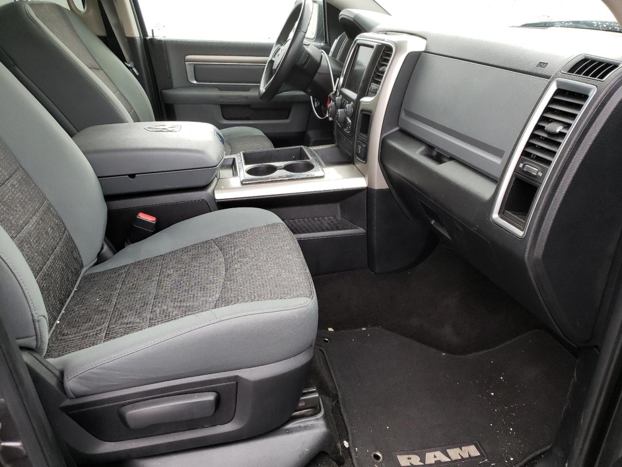 Photo 5 from auction – 2015 RAM 1500 SLT with VIN 3C6RR7LT8FG599088