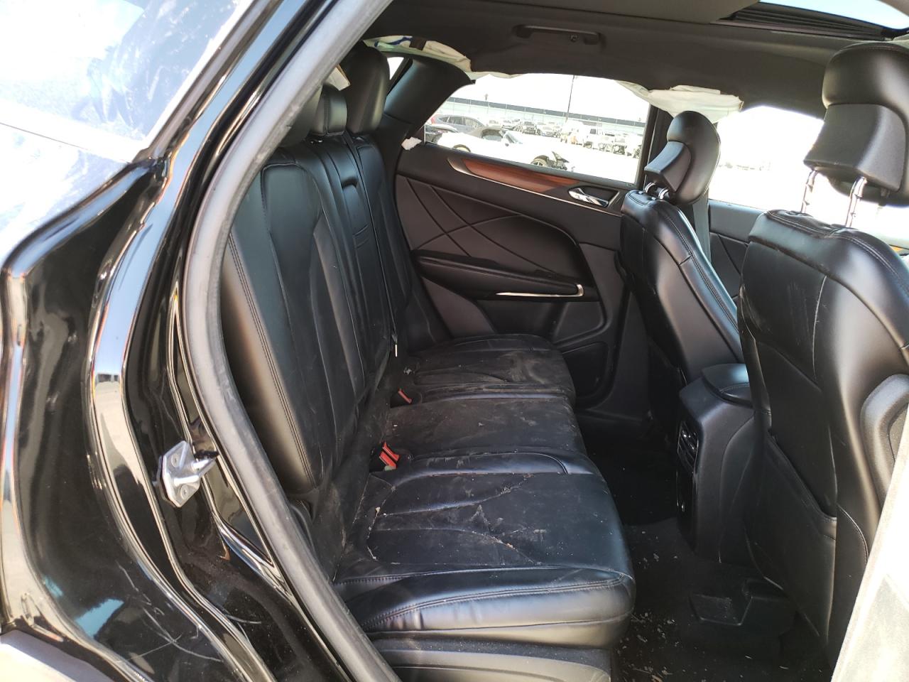 Photo 6 from auction – 2017 LINCOLN MKC SELECT with VIN 5LMCJ2C95HUL12862