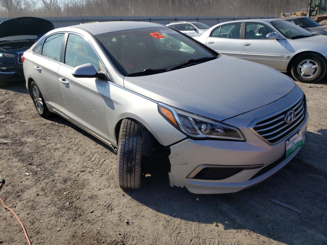 HYUNDAI SONATA SE 2017 with VIN 5NPE24AF0HH489542 - Photo from auction
