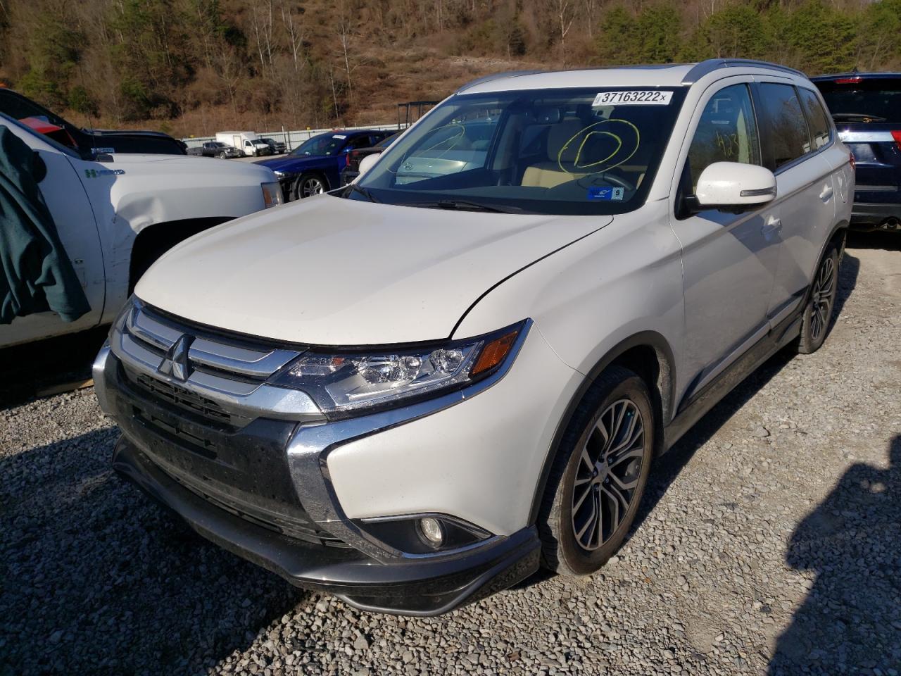 Photo 2 from auction – 2018 MITSUBISHI OUTLANDER with VIN JA4AZ3A37JZ070736