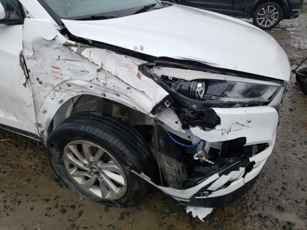 Photo 9 from auction – 2017 HYUNDAI TUCSON LIM with VIN KM8J3CA44HU480672