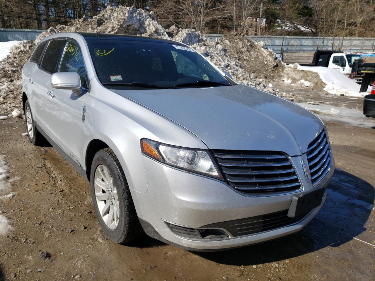 LINCOLN MKT 2019 with VIN 2LMHJ5NK2KBL00762 - Photo from auction