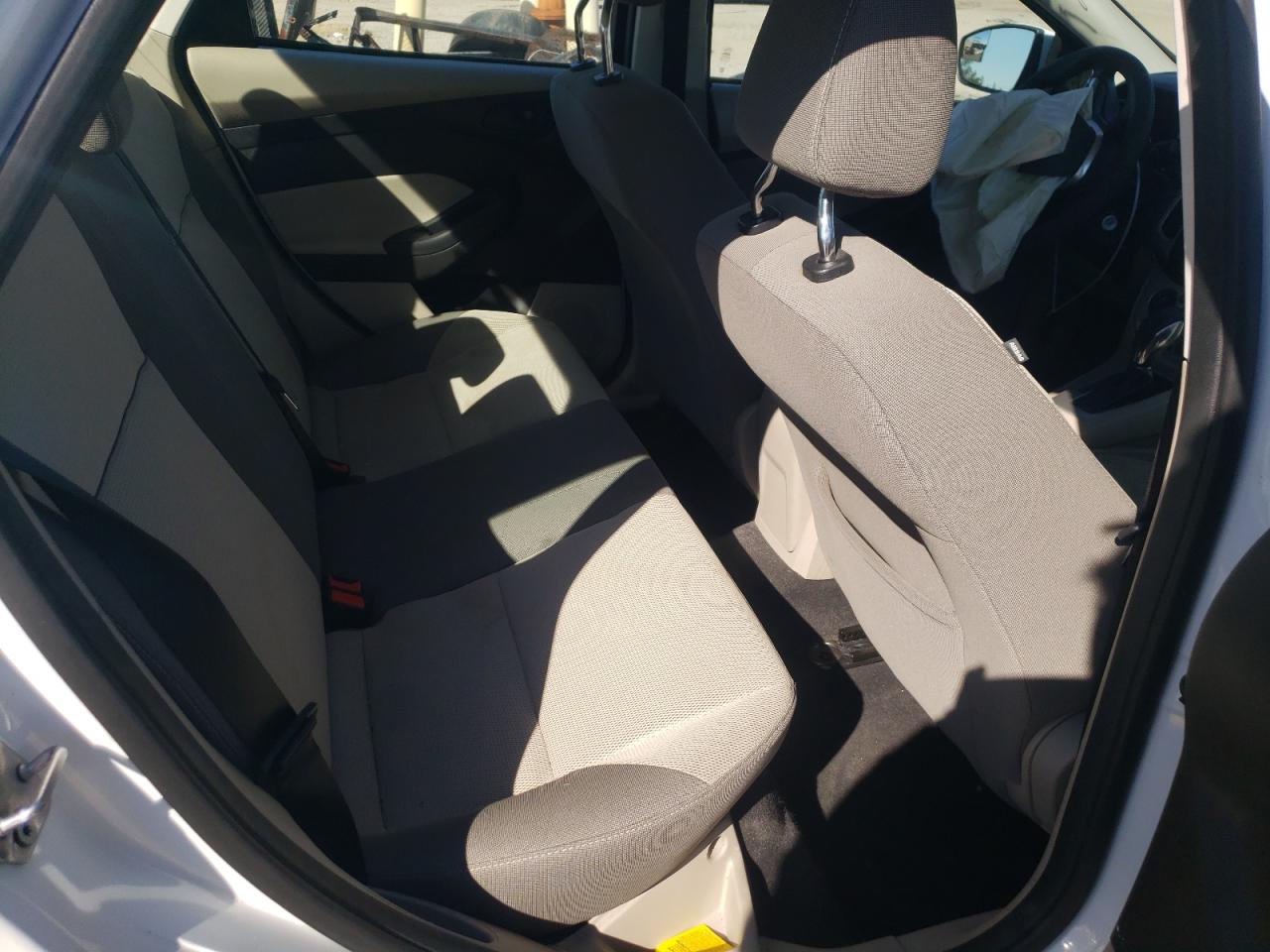Photo 6 from auction – 2012 FORD FOCUS SE with VIN 1FAHP3F22CL375101