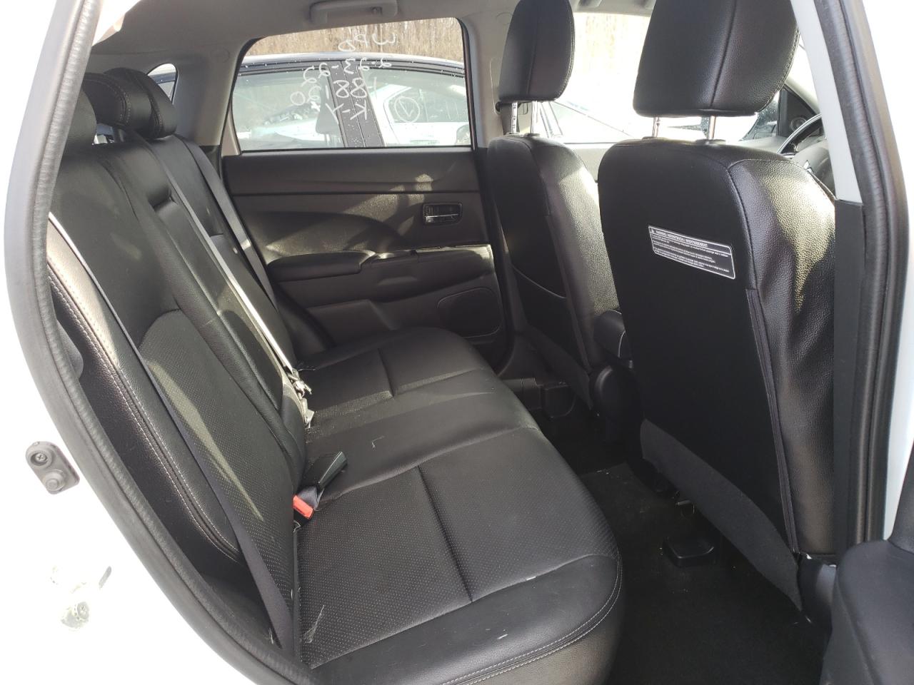 Photo 6 from auction – 2016 MITSUBISHI OUTLANDER with VIN JA4AR4AW3GZ034969