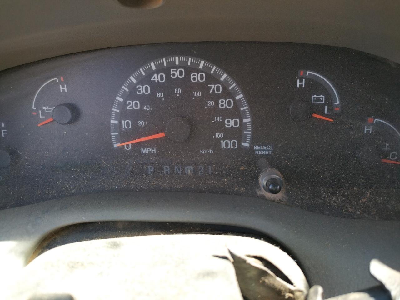 Photo 8 from auction – 2000 FORD F150 with VIN 1FTRF17W6YNB69640