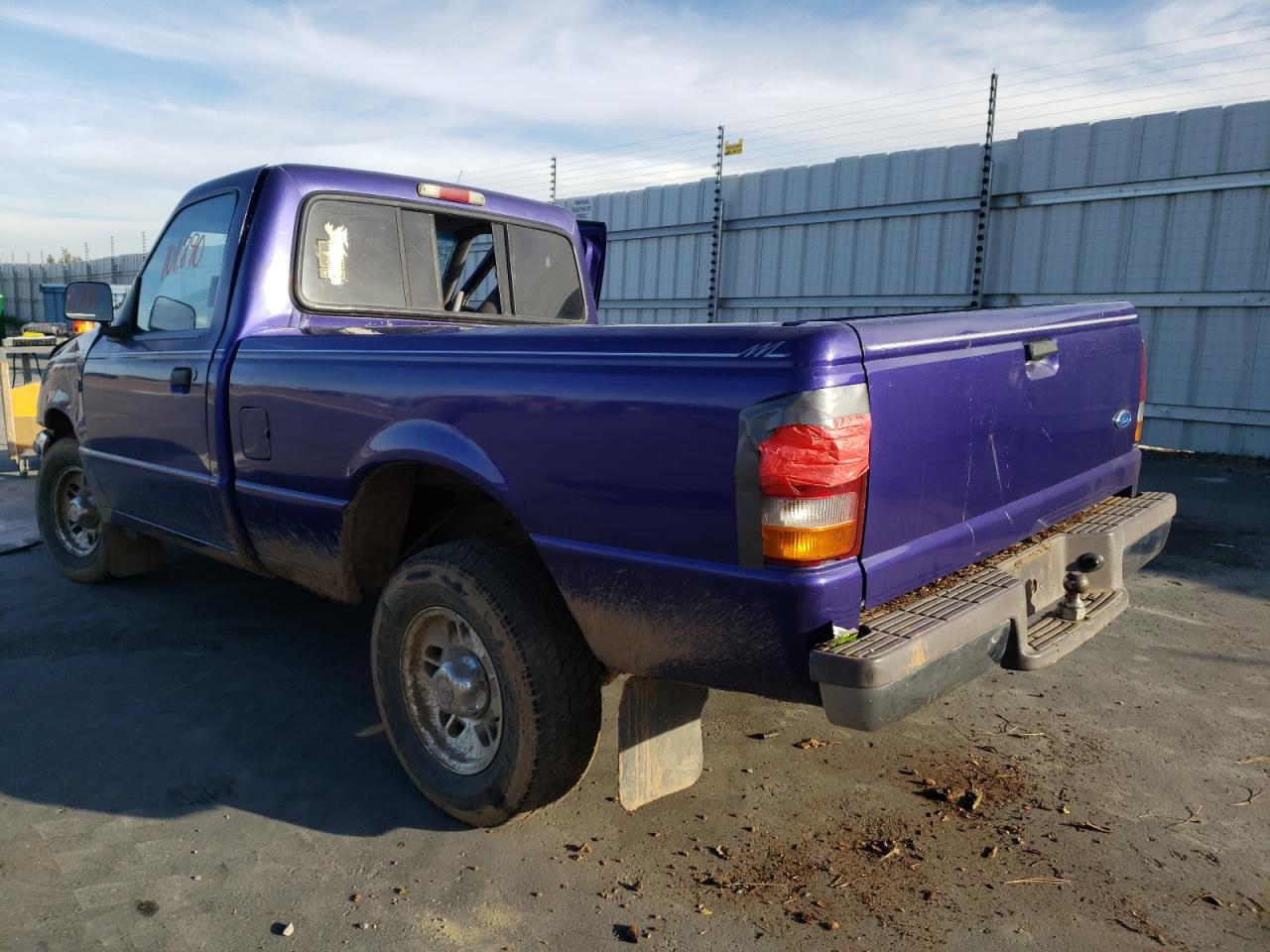 Photo 3 from auction – 1996 FORD RANGER with VIN 1FTCR10A5TPB56421