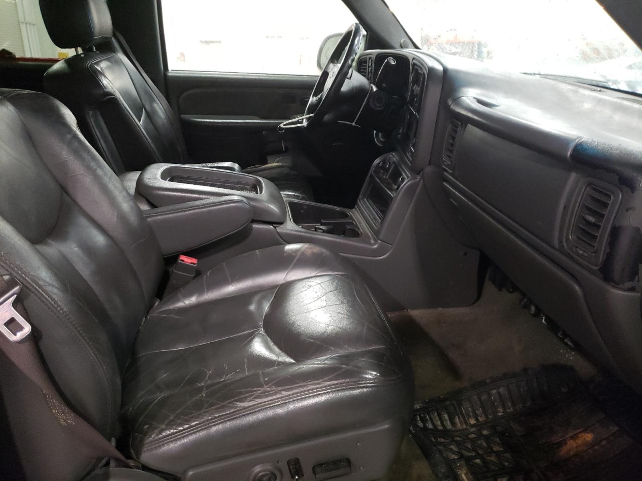 Photo 5 from auction – 2003 CHEVROLET SILVERADO with VIN 2GCEK19T331227761