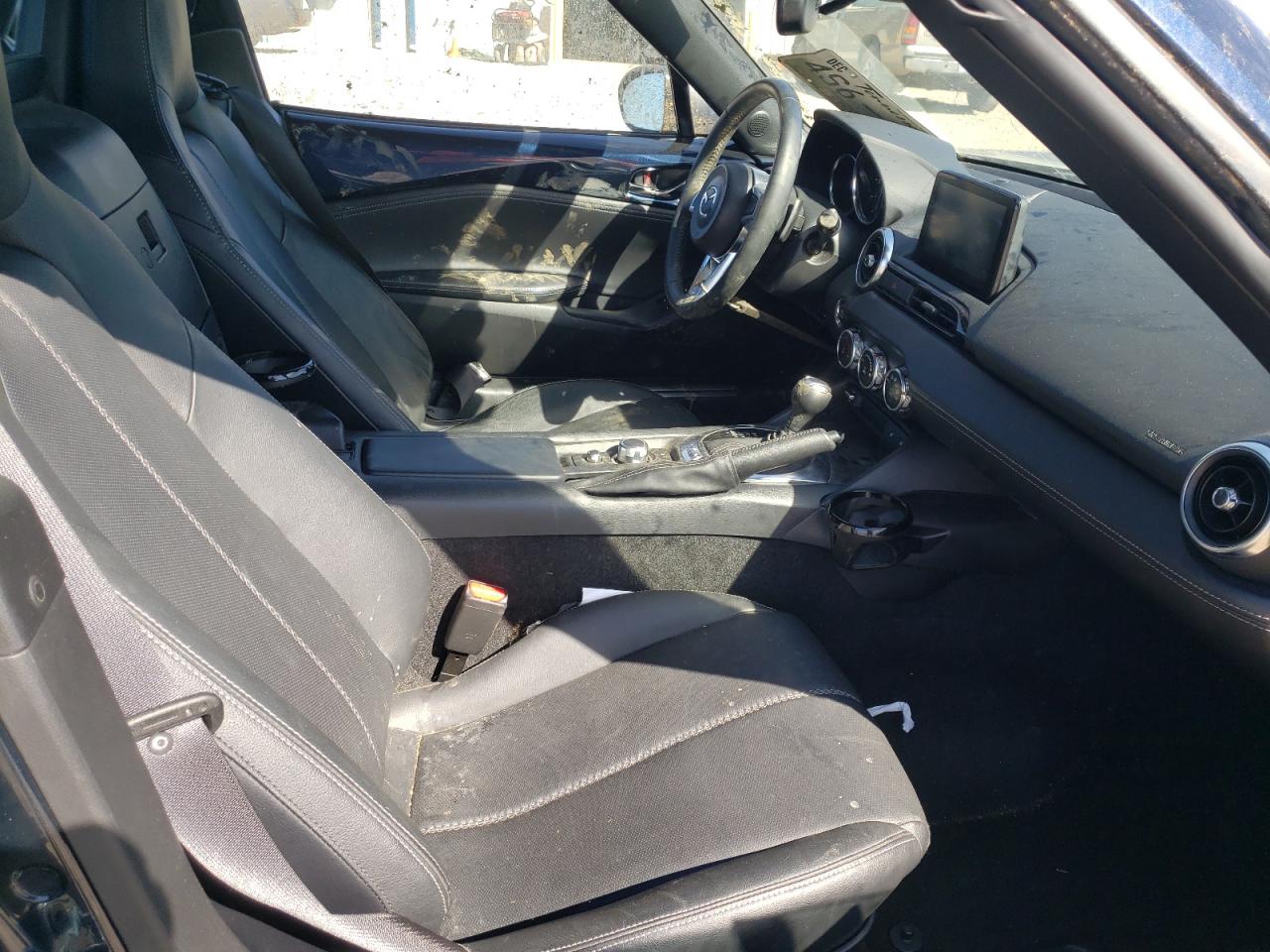 Photo 5 from auction – 2021 MAZDA MX-5 MIATA with VIN JM1NDAM73M0455339