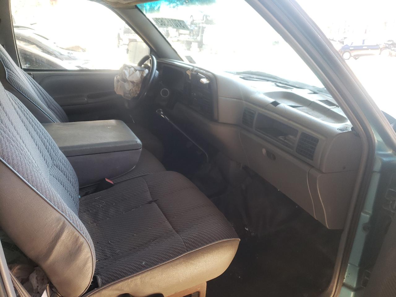 Photo 5 from auction – 1996 DODGE RAM 1500 with VIN 1B7HC16X2TS528927