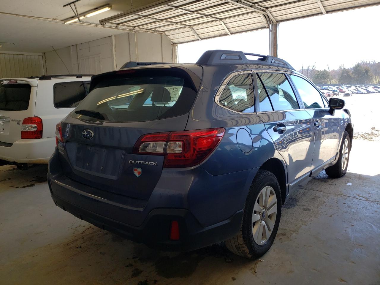 Photo 4 from auction – 2018 SUBARU OUTBACK 2. with VIN 4S4BSAAC5J3250248