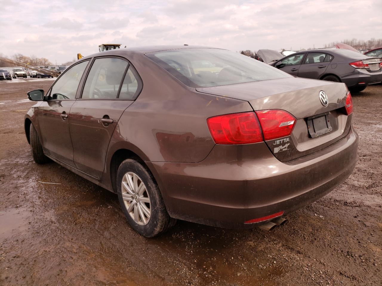 Photo 3 from auction – 2011 VOLKSWAGEN JETTA with VIN 3VWDK7AJ9BM332026