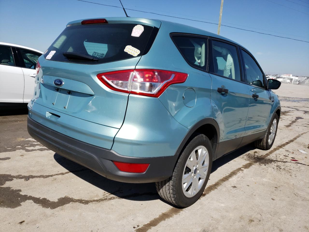 Photo 4 from auction – 2013 FORD ESCAPE S with VIN 1FMCU0F78DUB06065