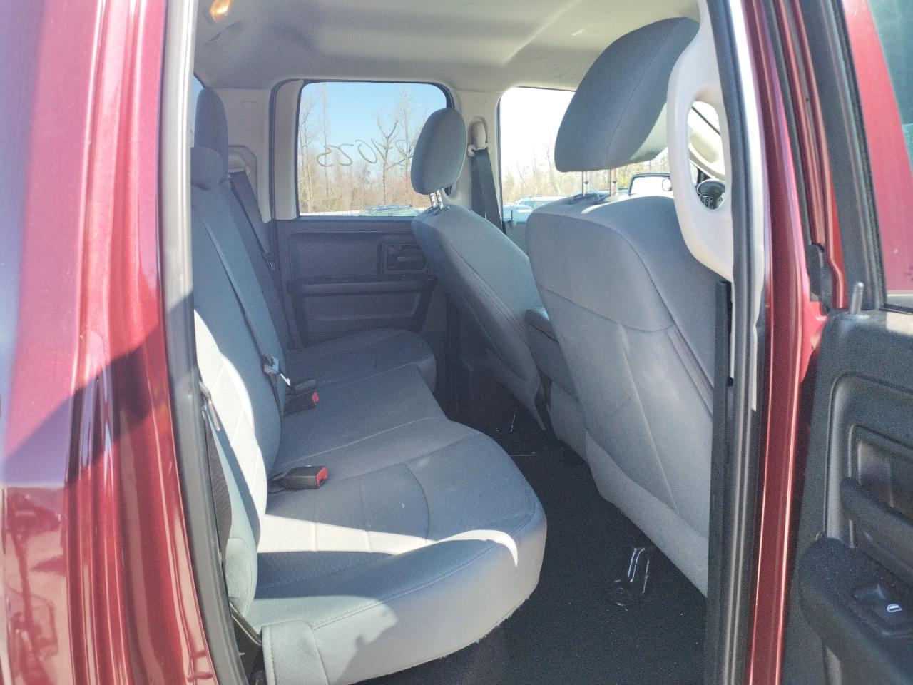 Photo 6 from auction – 2017 RAM 1500 ST with VIN 1C6RR6FTXHS655338