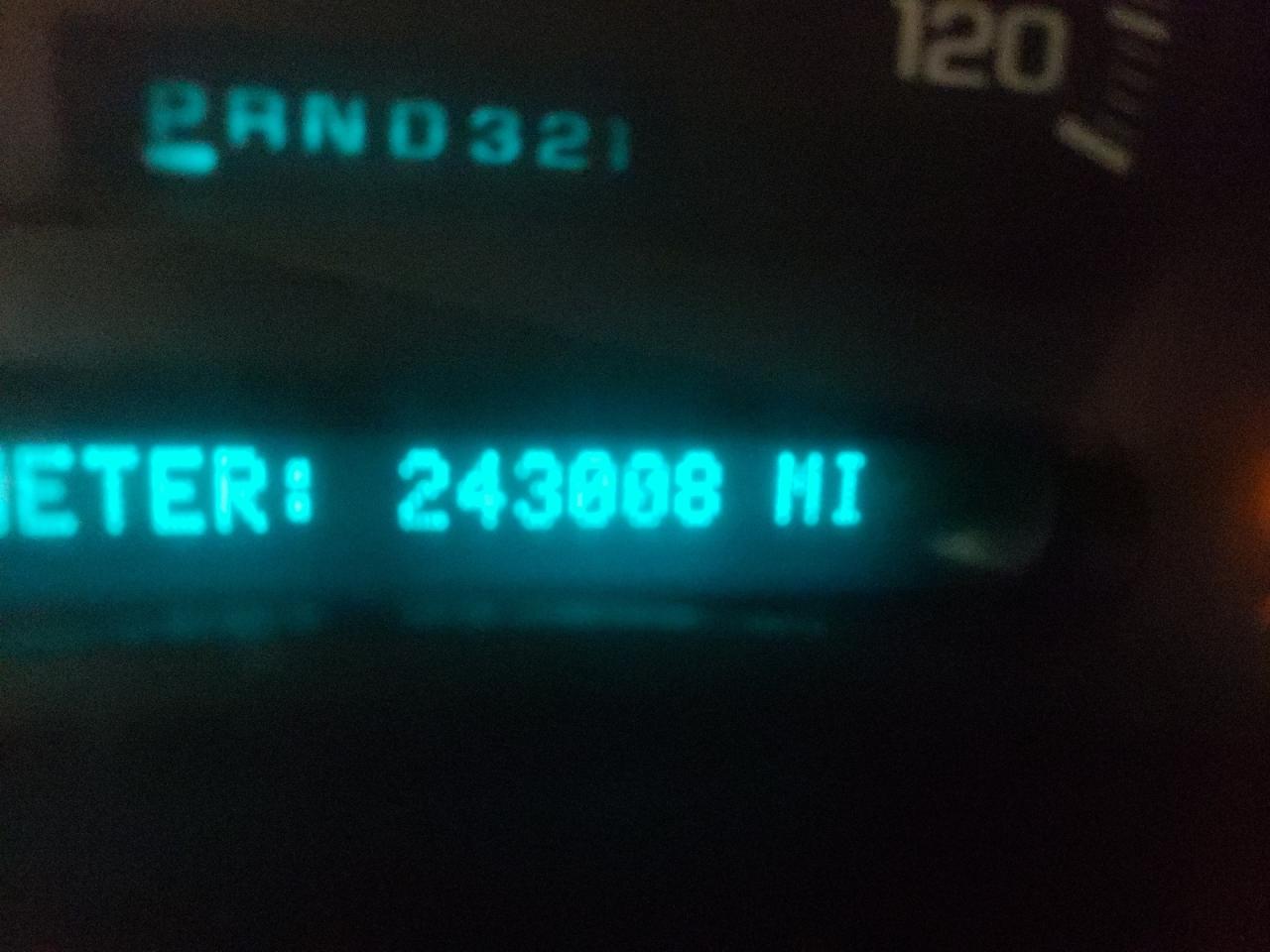 Photo 8 from auction – 2004 CHEVROLET SILVERADO with VIN 1GCHK29U34E353825