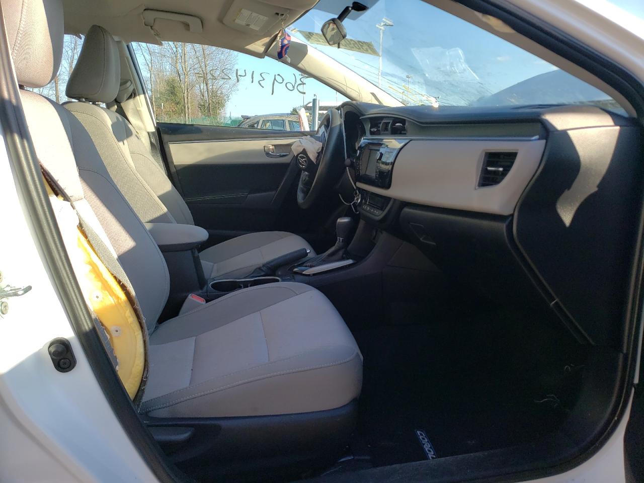 Photo 5 from auction – 2014 TOYOTA COROLLA L with VIN 2T1BURHEXEC177234