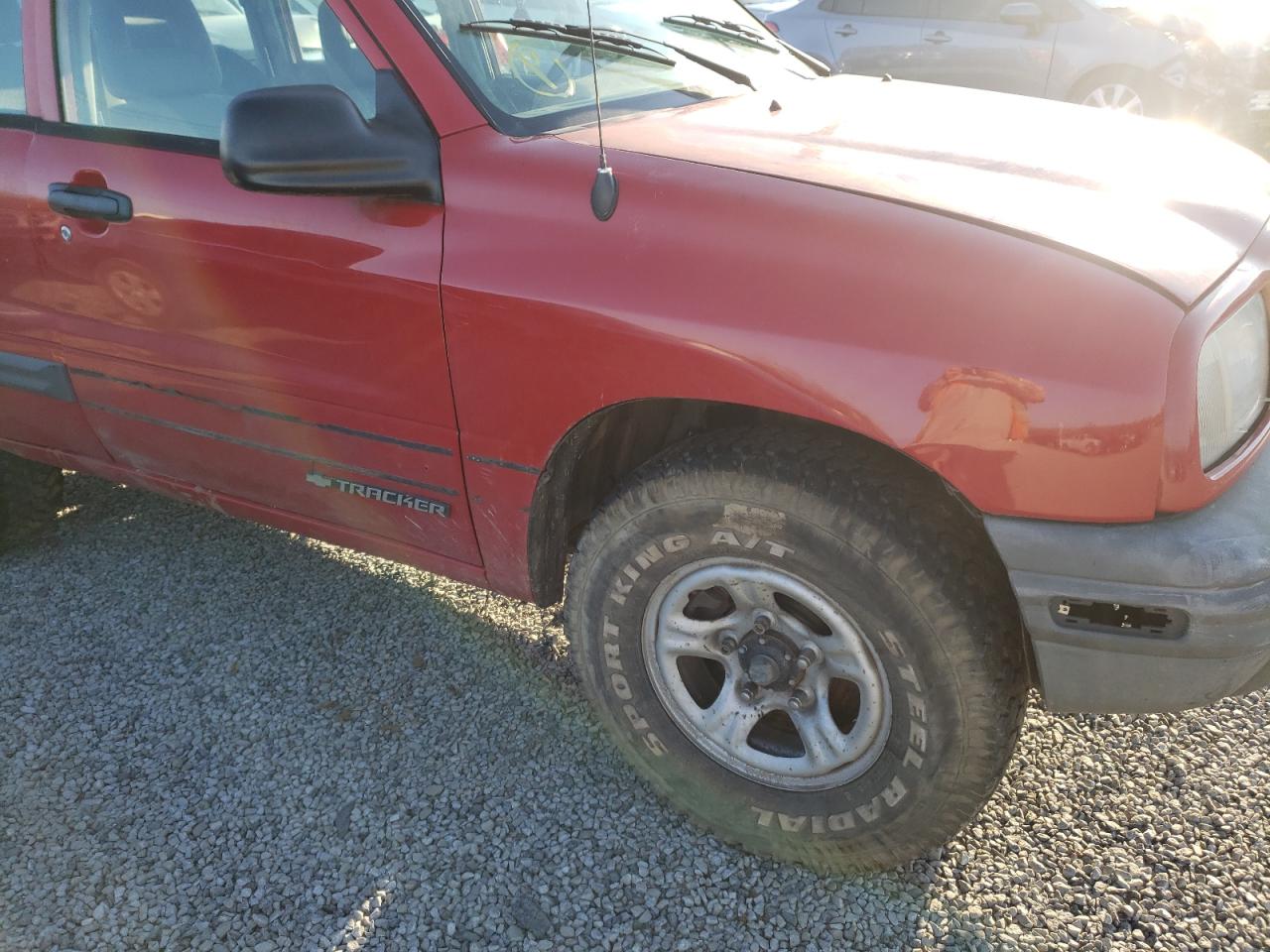 Photo 6 from auction – 2002 CHEVROLET TRACKER with VIN 2CNBJ13C726921882