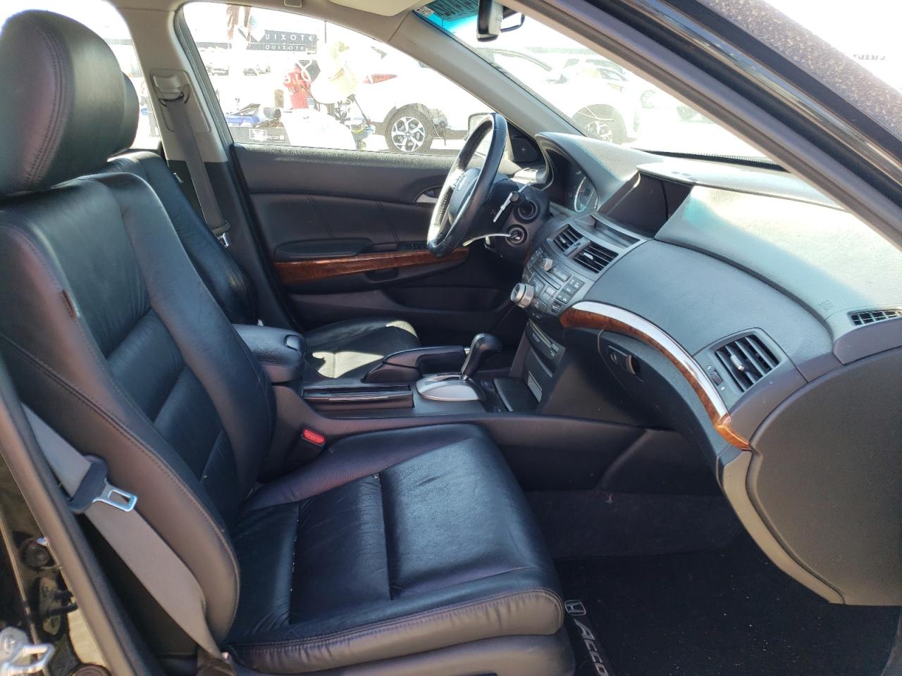 Photo 5 from auction – 2011 HONDA ACCORD EXL with VIN 1HGCP3F81BA019470