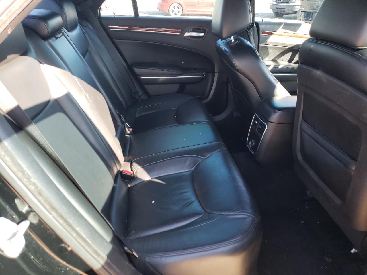 Photo 6 from auction – 2013 CHRYSLER 300 with VIN 2C3CCARG3DH553452
