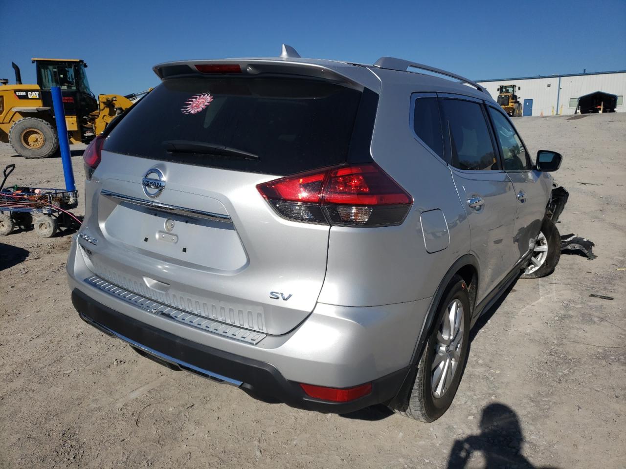 Photo 4 from auction – 2017 NISSAN ROGUE S with VIN KNMAT2MT7HP601114