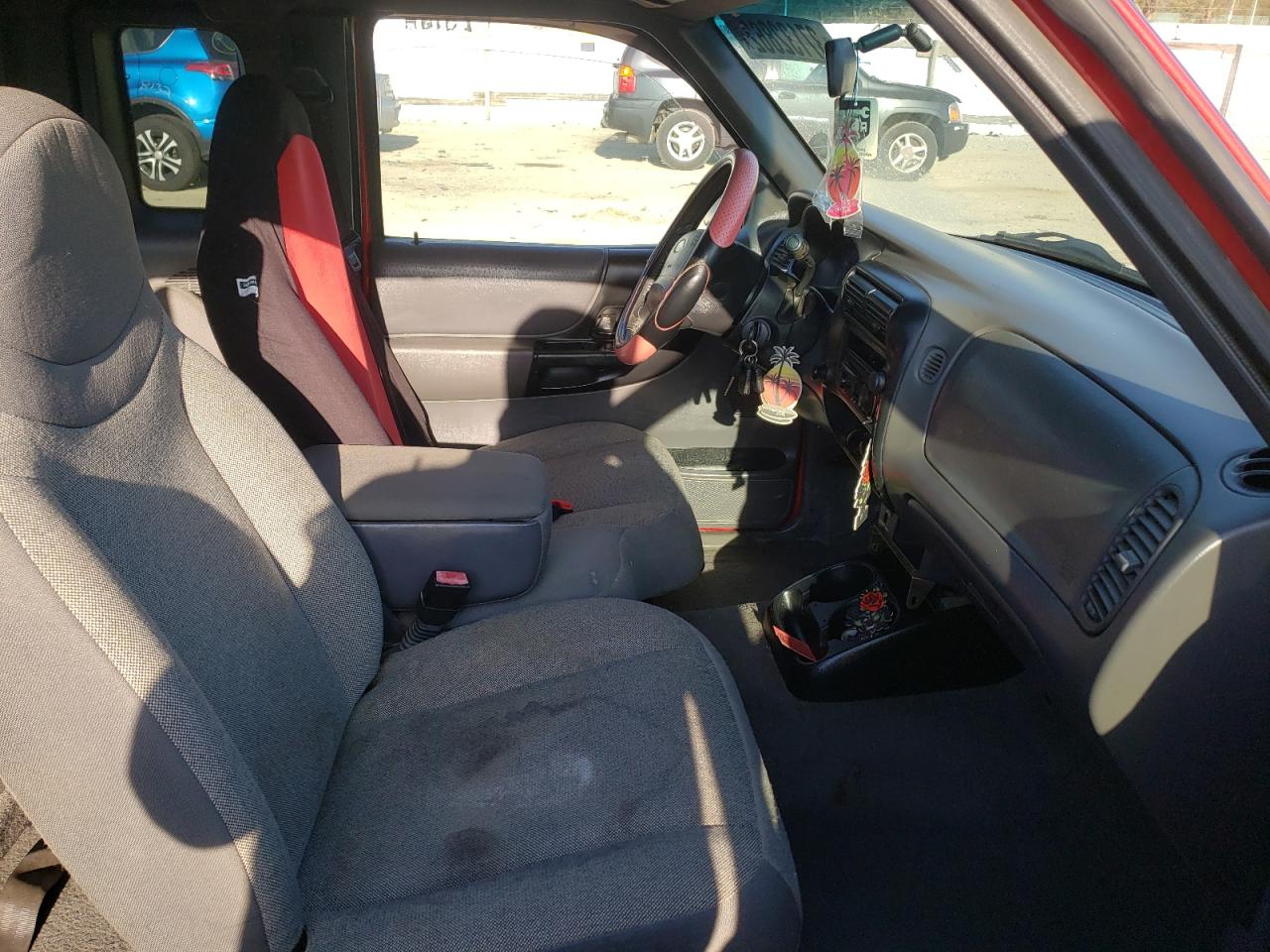 Photo 5 from auction – 2001 FORD RANGER SUP with VIN 1FTYR14U41TA61315