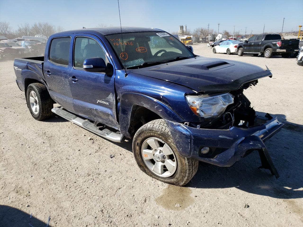 TOYOTA TACOMA DOU 2015 with VIN 3TMLU4EN5FM189876 - Photo from auction