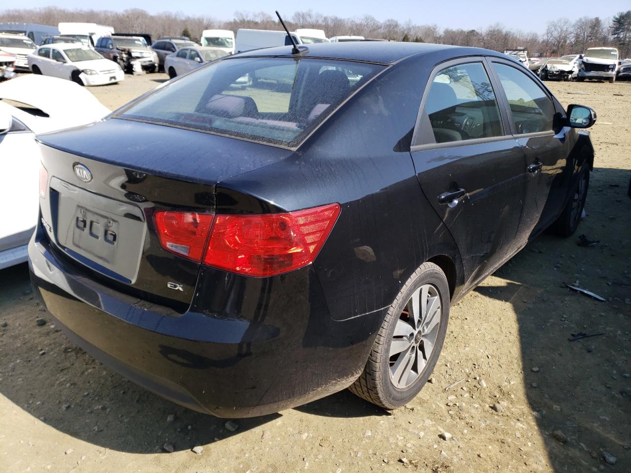 Photo 4 from auction – 2013 KIA FORTE EX with VIN KNAFU4A27D5720908