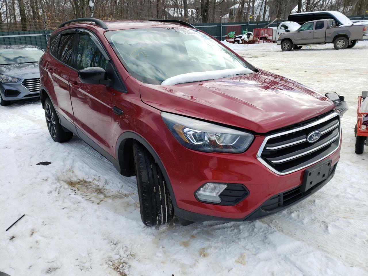 FORD ESCAPE SE 2018 with VIN 1FMCU9GD3JUD46340 - Photo from auction